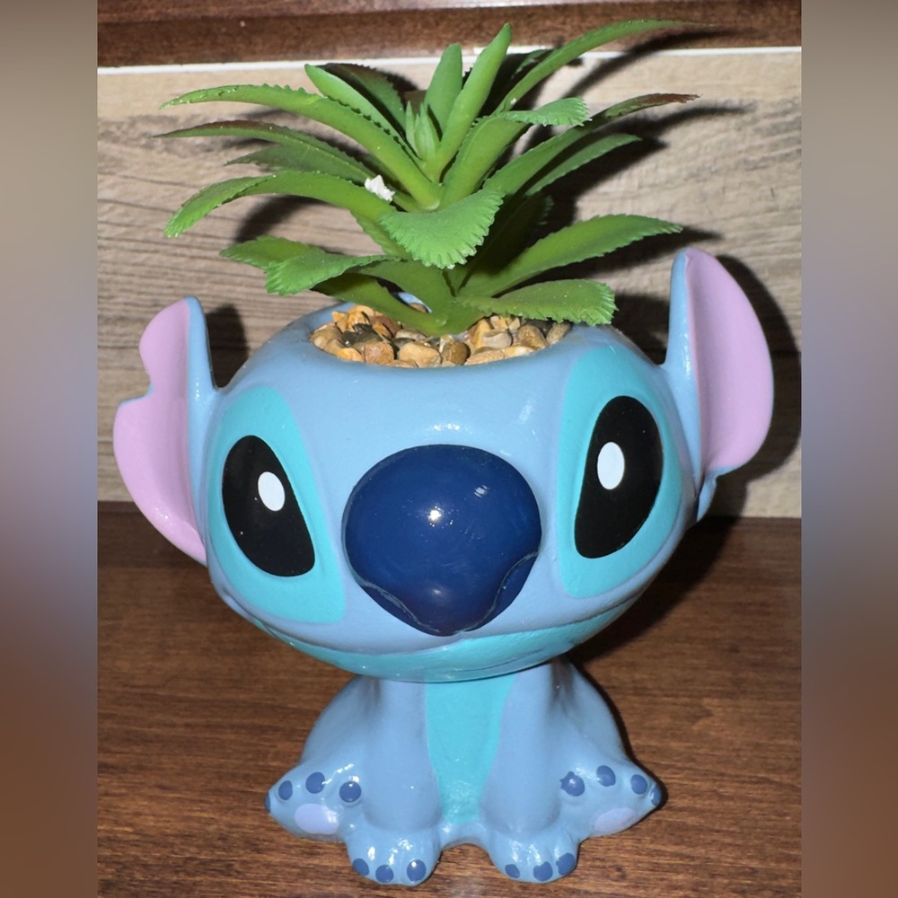 Cute 🥰 Disney  Stitch 6 inch Ceramic Artificial Succulent Terrarium Planter